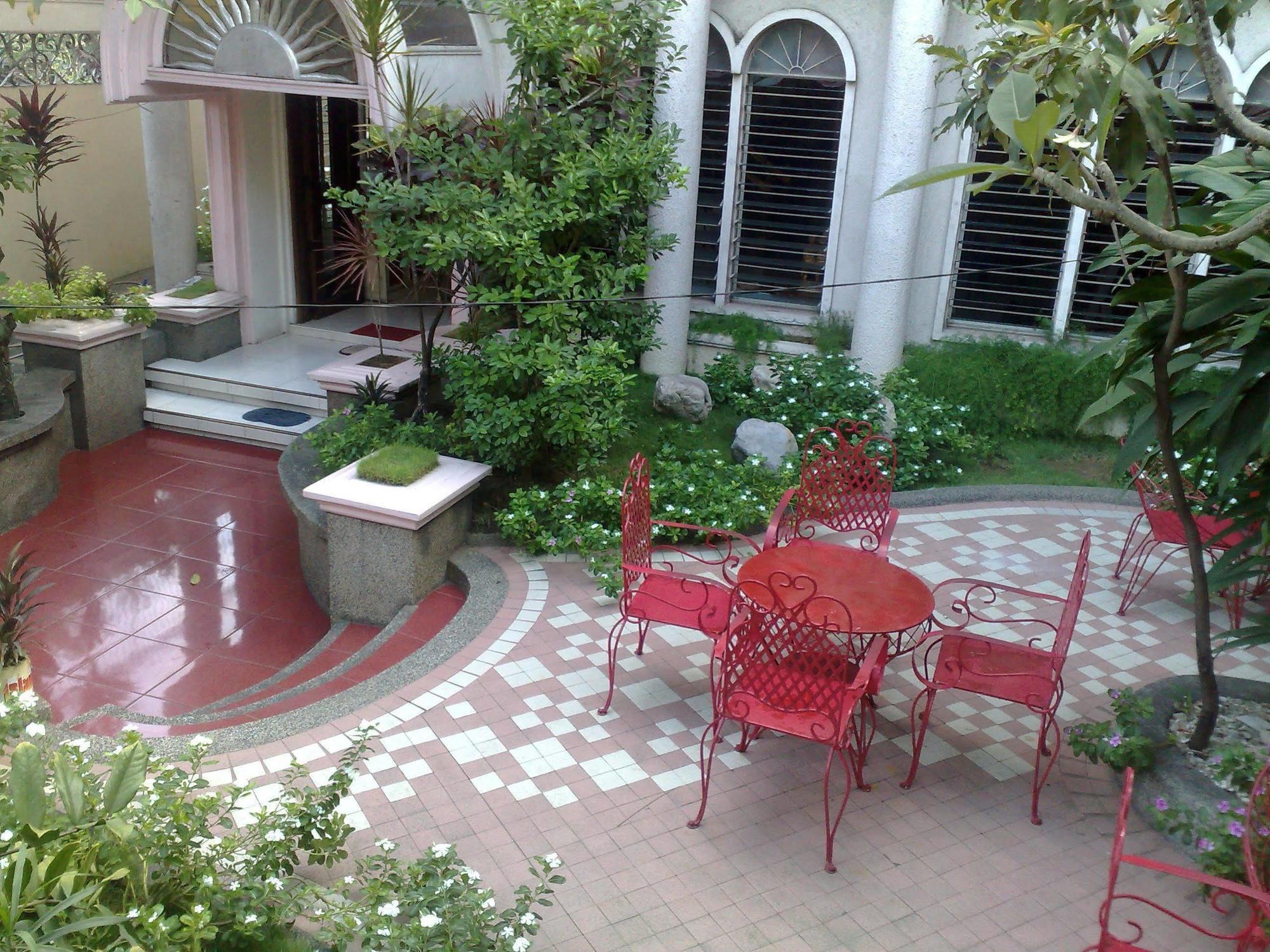 La Residencia Luzviminda Pensionne Cebu Esterno foto