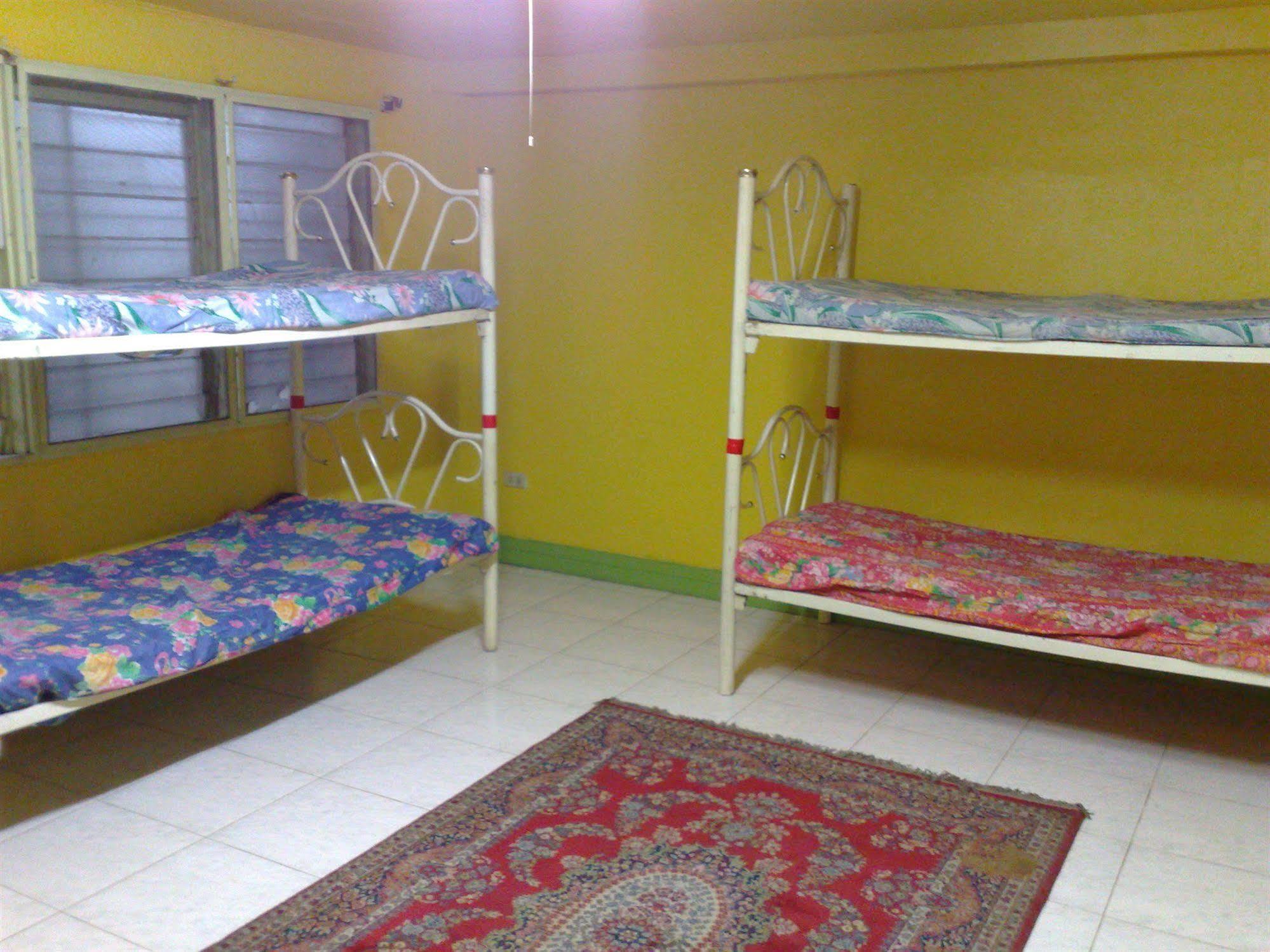 La Residencia Luzviminda Pensionne Cebu Esterno foto