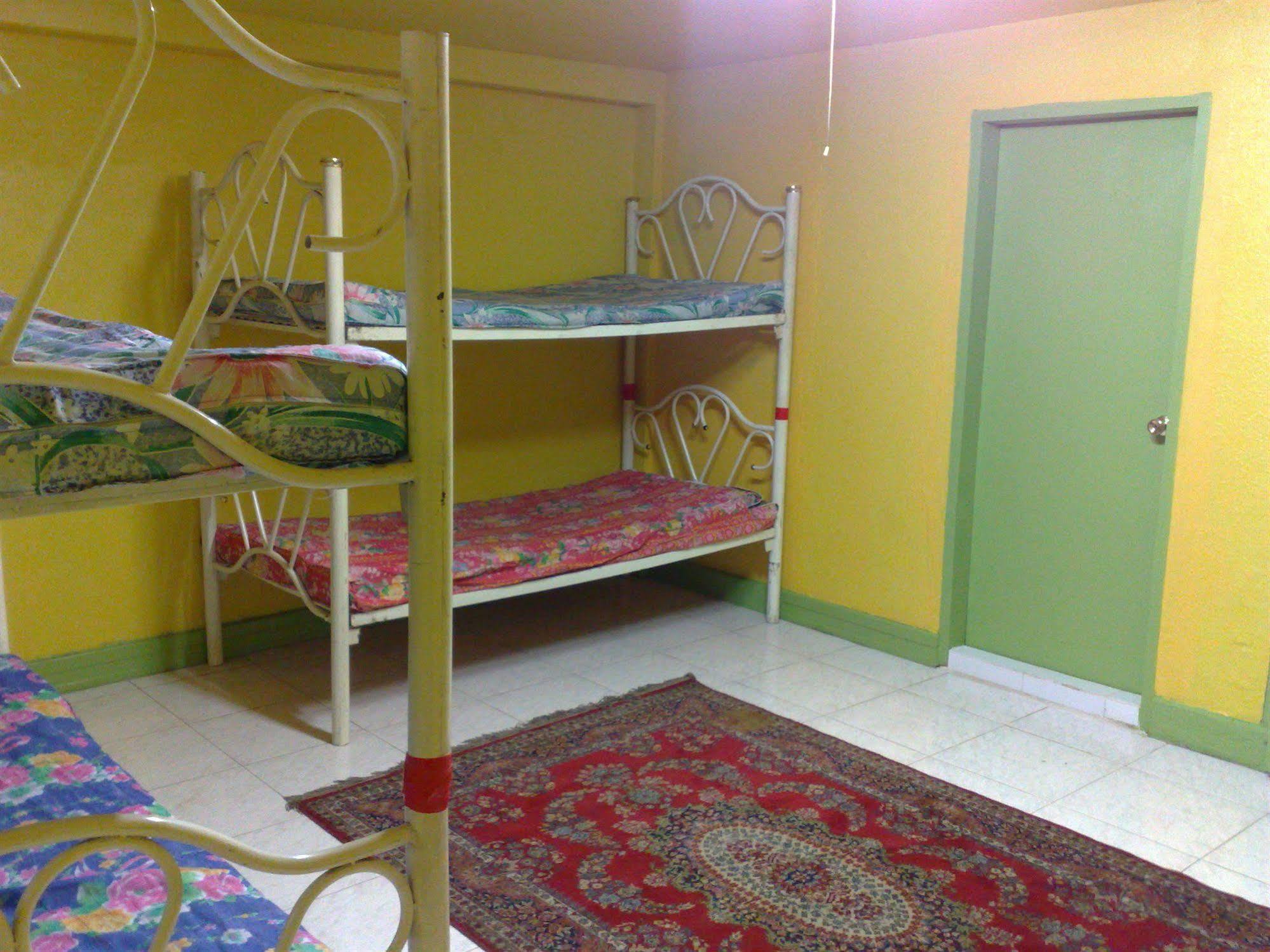 La Residencia Luzviminda Pensionne Cebu Esterno foto